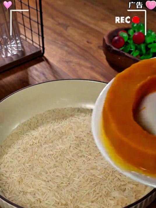 平时家里炒菜、烧鱼、烧鸡都可以放一点咖喱块,味道很香的很好吃