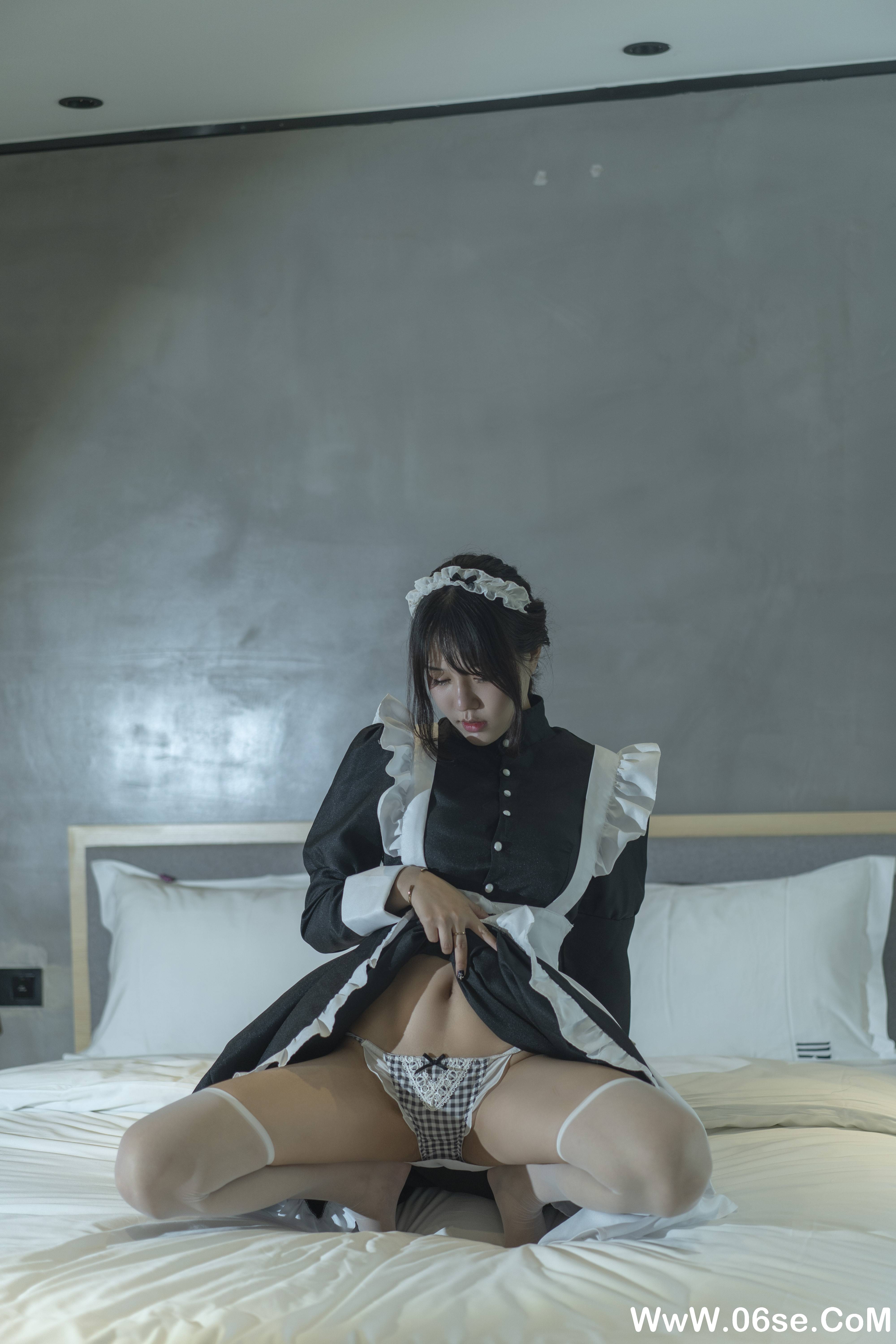 图片[31]-小何同学 – 065 汐奴仆 [42P+1V267M]-六色网