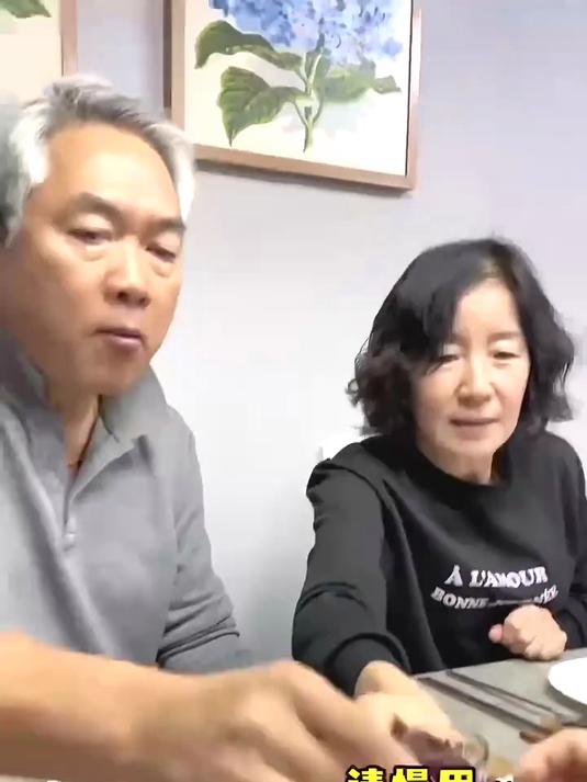 章鱼看起来简单营养却丰富,一半蘸酱一半来个韩国特色,太满足了