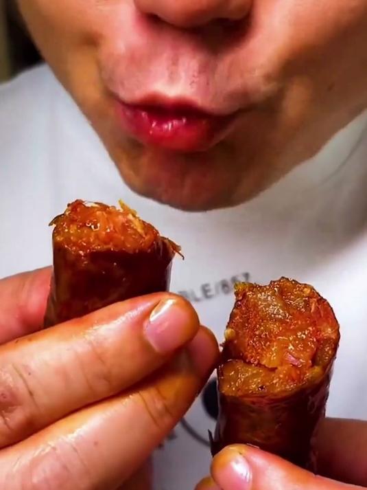 地道川味魂!四川麻辣香肠鲜辣够劲,家常味超正