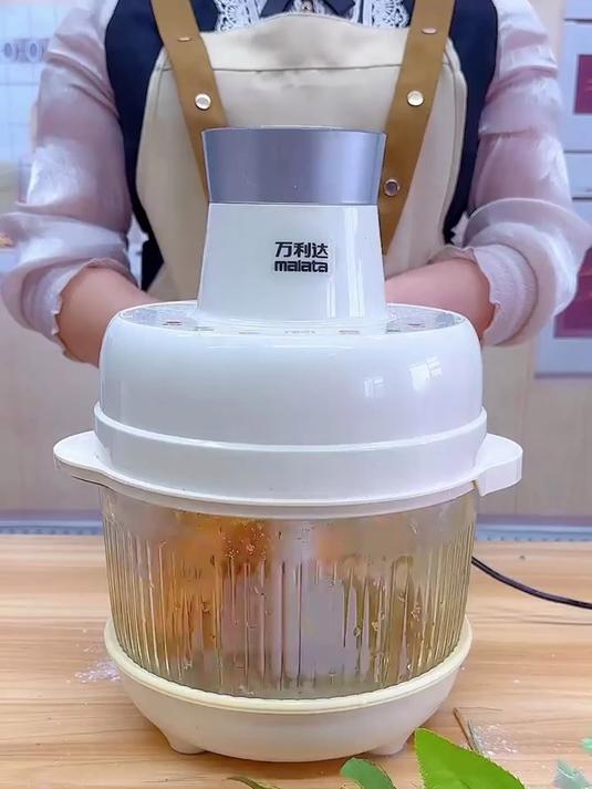 本来只打算买一台绞肉机的，没想到竟然把绞肉机升级这么多功能！