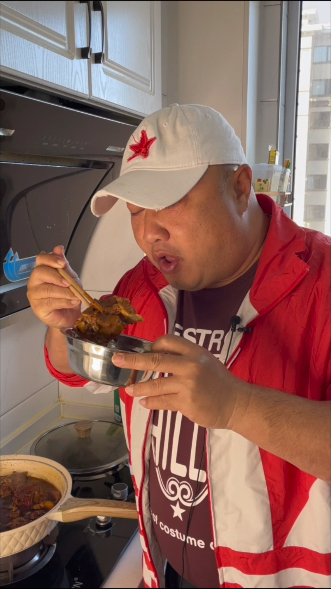 在家做了一锅红汤羊蝎子,微辣香浓,入口即化