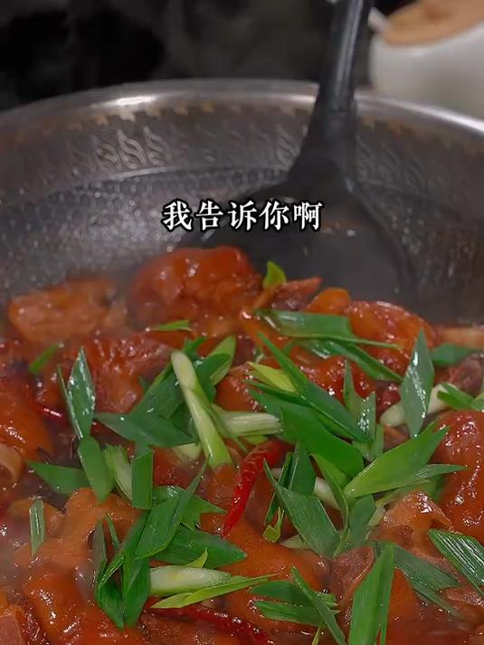 下次做红烧猪脚～别再直接就下锅炖了，试试我这个做法，软烂入味