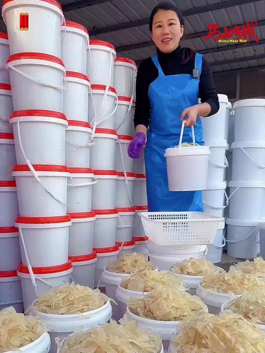吃饭没胃口一定要尝尝这个凉拌海蜇丝!