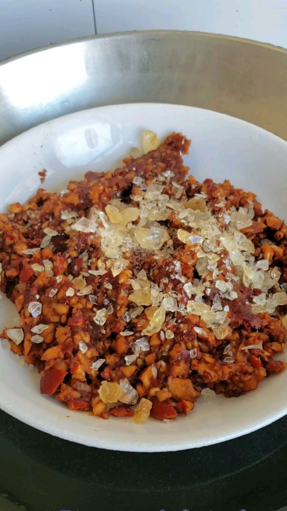 我们这里凉糕端午节吃,平时也做着吃,尤其是夏天,软糯弹牙的口感,搭配香甜的玫瑰酱