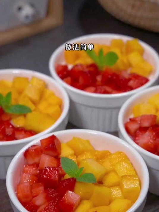 夏季亲子时间,轻松制作美味双皮奶,简单又好看!