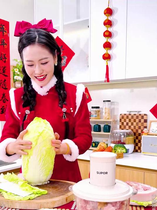 能和面能配菜的绞肉机你见过吗？快来直播间领巨额福利吧！