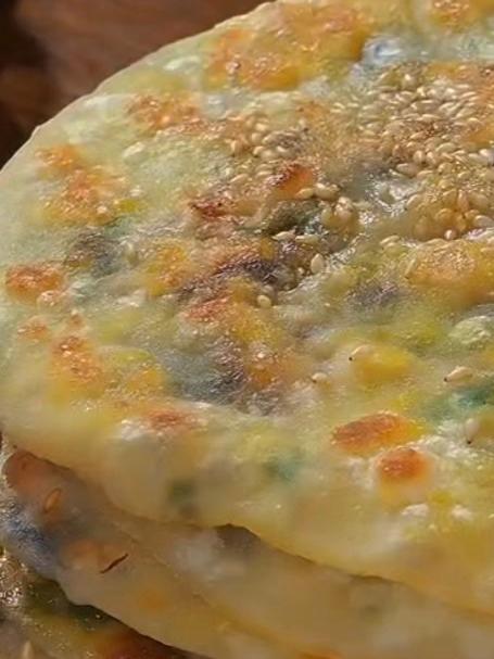 这是最近比较火的梅干菜肉饼做法