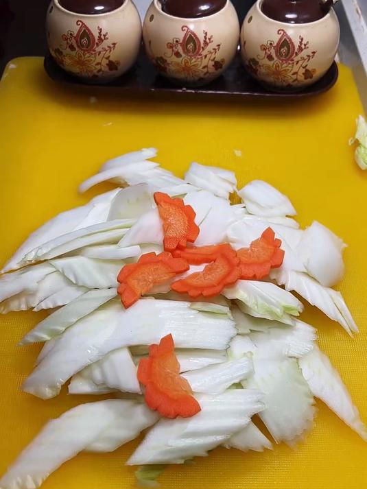 炒白菜片在家这样炒 清脆好吃不下汤
