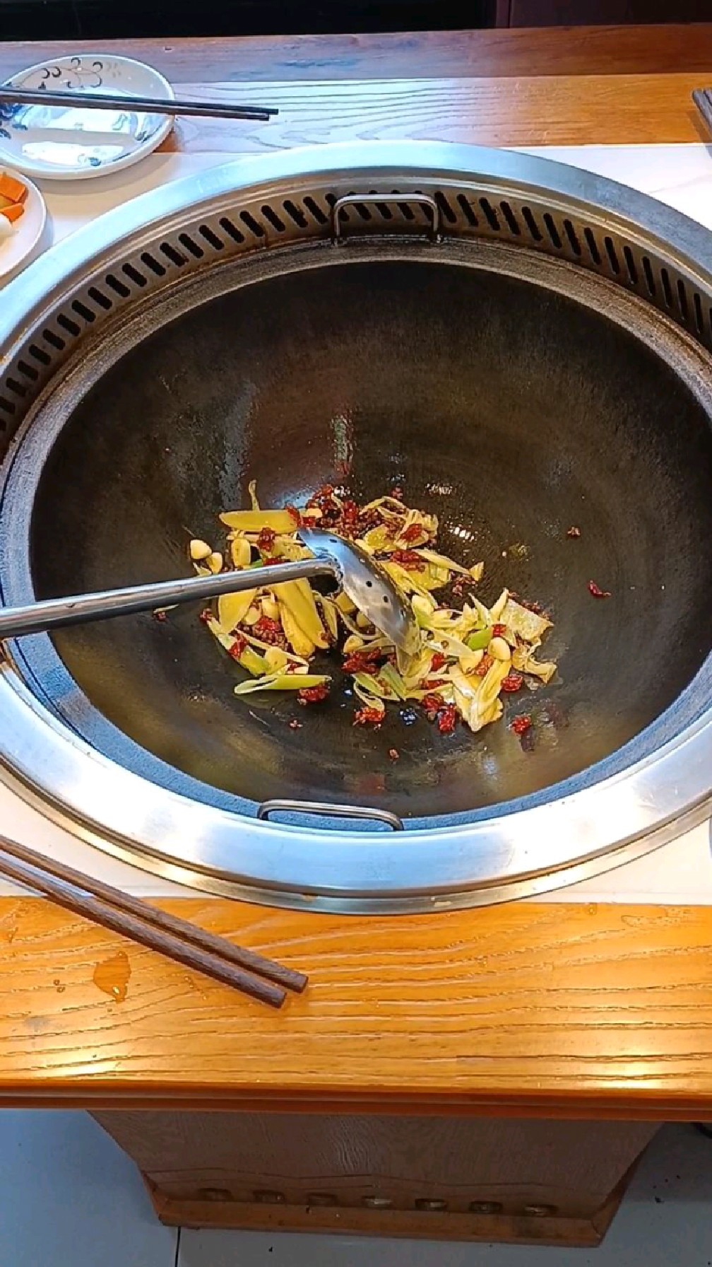 江湖乱炖之贴饼铁锅炖