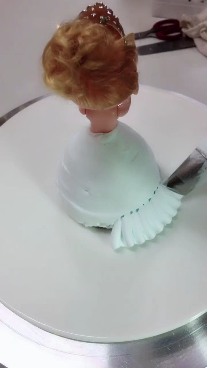 芭比公主娃娃蛋糕