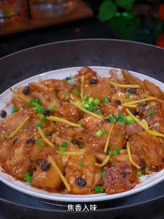 没来过广东的肯定不知道这道干蒸鸡有多好