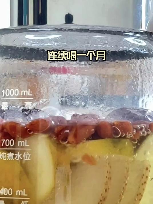 金桔雪梨百合饮 为嗓子带来温柔呵护