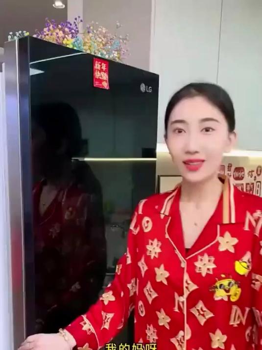 用它装鸡蛋能省不少空间？冰箱用装鸡蛋架自动滑梯式保鲜整理盒
