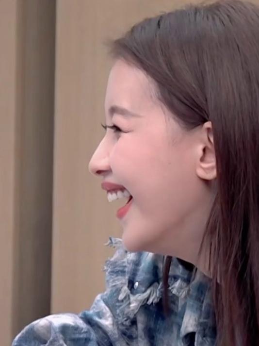 孙怡做出西红柿炒鸡蛋，爸爸吃后表情失控，齐思钧：像喝了口老酒