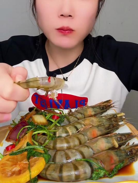 当日海捕黑虎虾!清蒸蘸芥末,鲜甜刺激