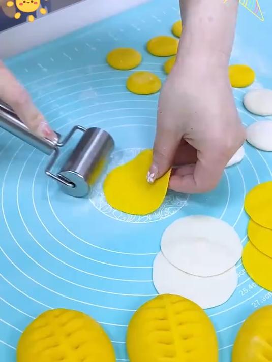 告别手忙脚乱,擀饺子皮从此简单又高效