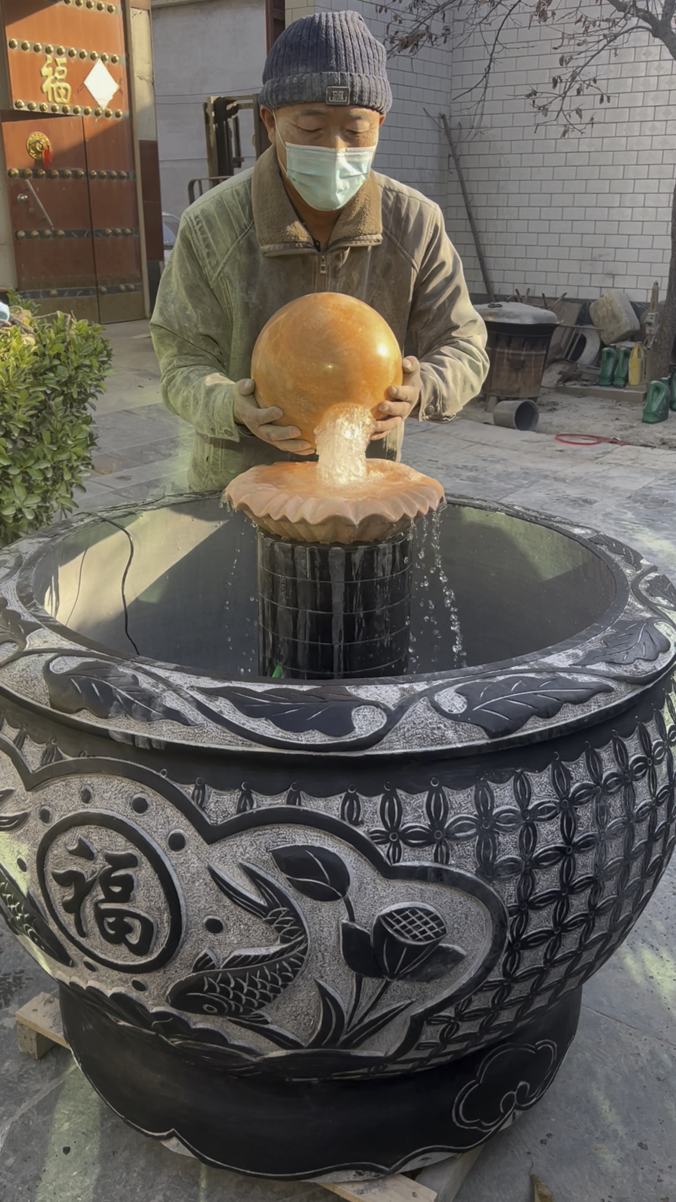 你家庭院摆放了吗?摆放鱼缸风水球流水造景寓意石来运转