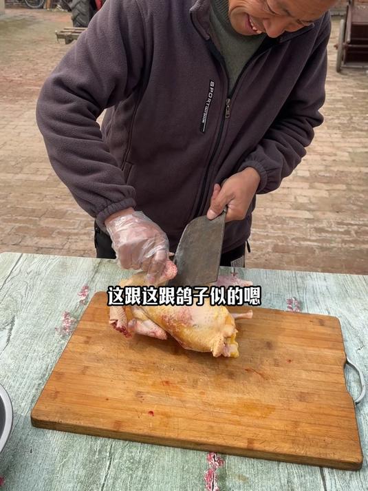 下蛋鸡开江鱼,东北一大鲜货,这不就实现了吗!太香了