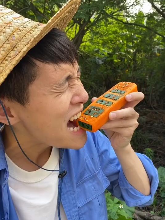 模仿某些网红……鞋垫面包你学废了吗？