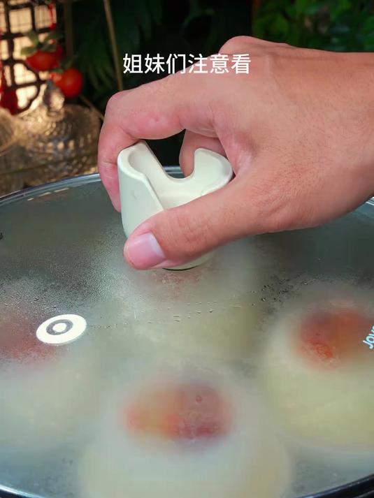 秋冬干燥，一定要给家人安排这个冰糖炖雪梨