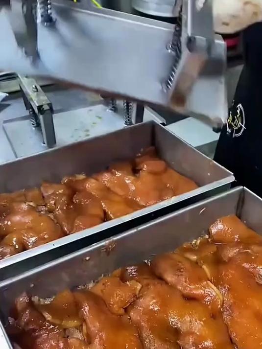 卤猪头肉做的真独特