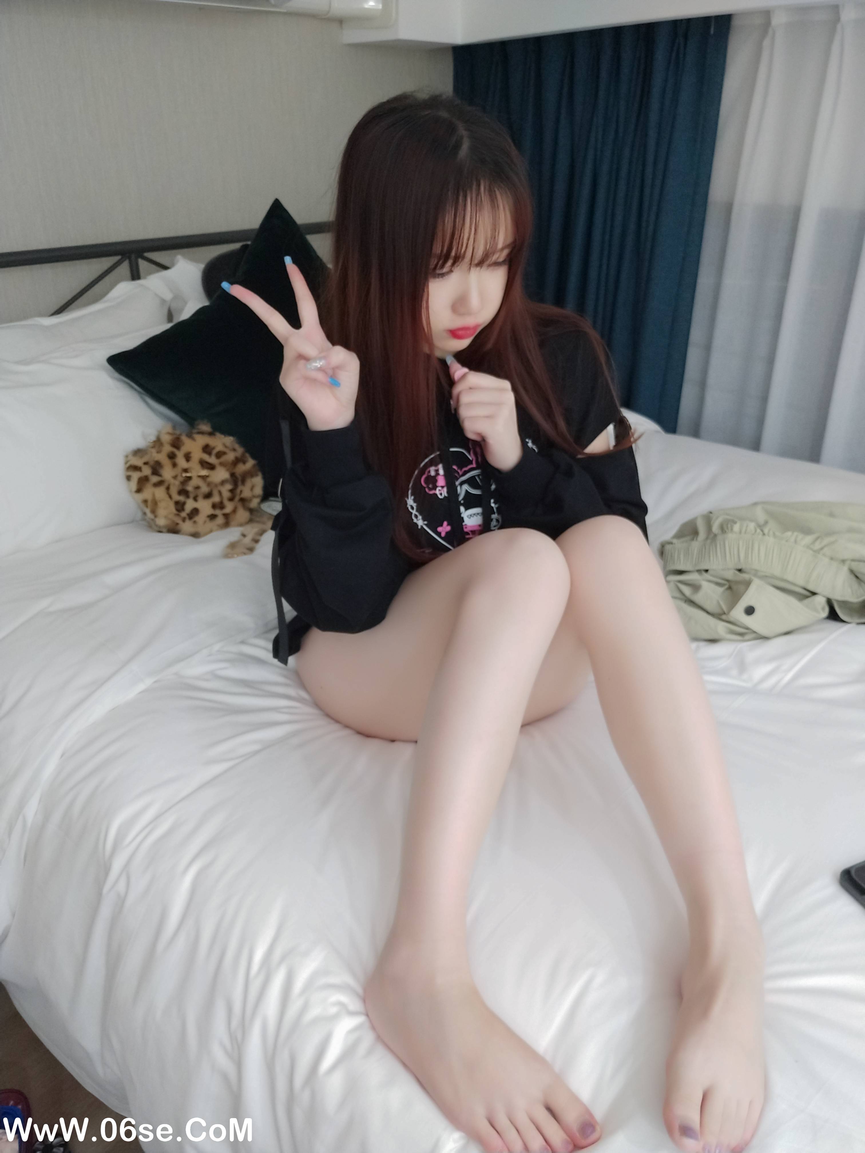 图片[131]-雪晴 – NO.014 美腿美足美臀[178P+2V956M]-六色网