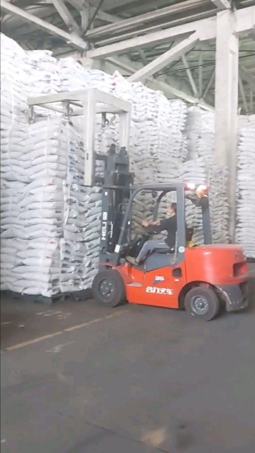 临近春节假期,备足进口鱼粉库存:秘鲁蒸汽鱼粉,智利进口鱼粉,越南巴沙鱼粉!