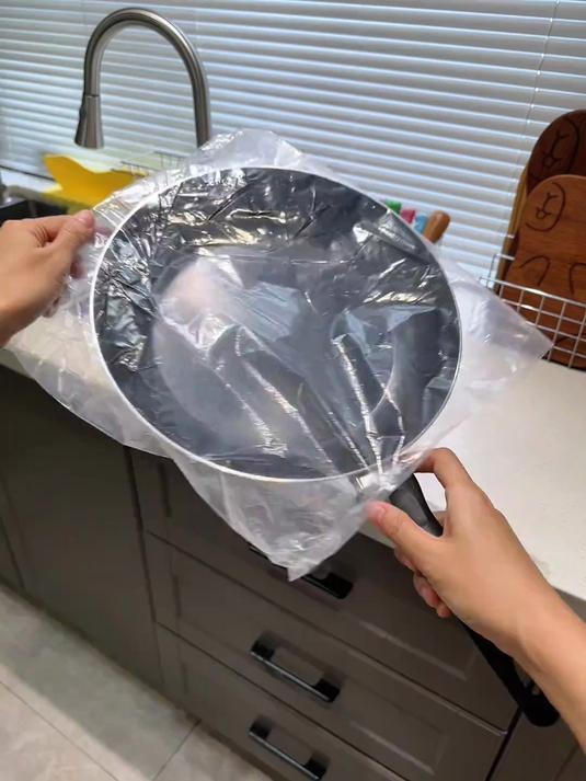 苏泊尔的不粘煎锅都来卷了。还买啥杂牌啊