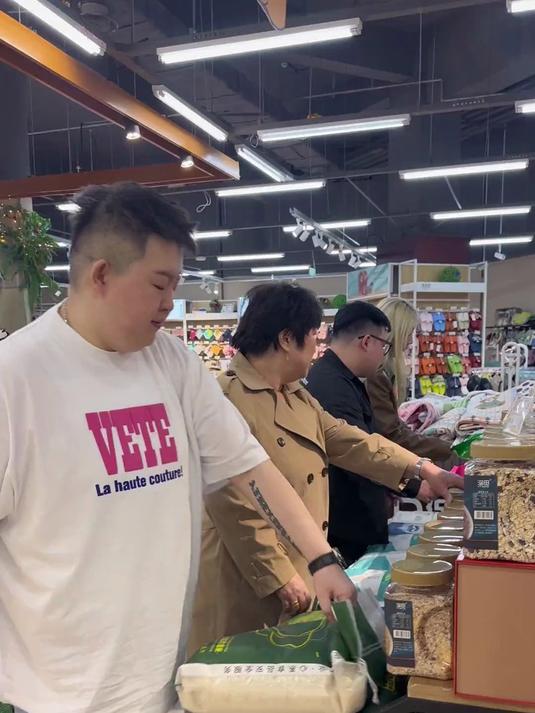 劳大力士