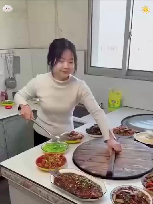 自从有了这个多功能塑料擦丝切菜器妈妈做饭更快捷了！