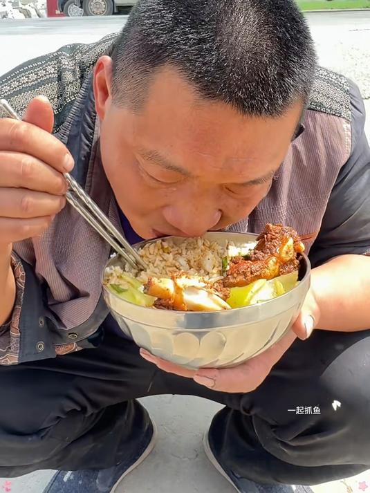 记录真实生活 大锅菜香喷喷 人多吃饭就是香