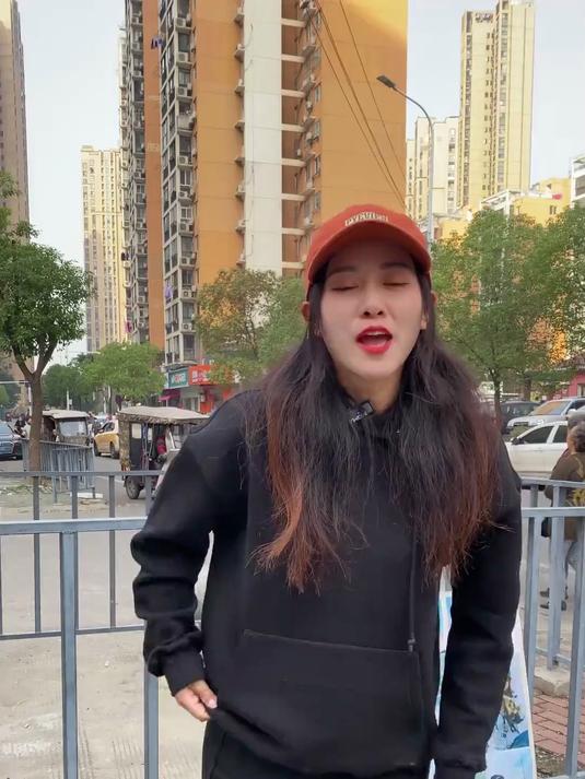 菜场卖鱼第22天，今天卖鱼我可是有好帮手的