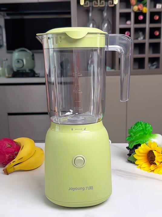 九阳多功能榨汁机就厉害了,各种水果蔬菜都能榨还可以磨各种粉末