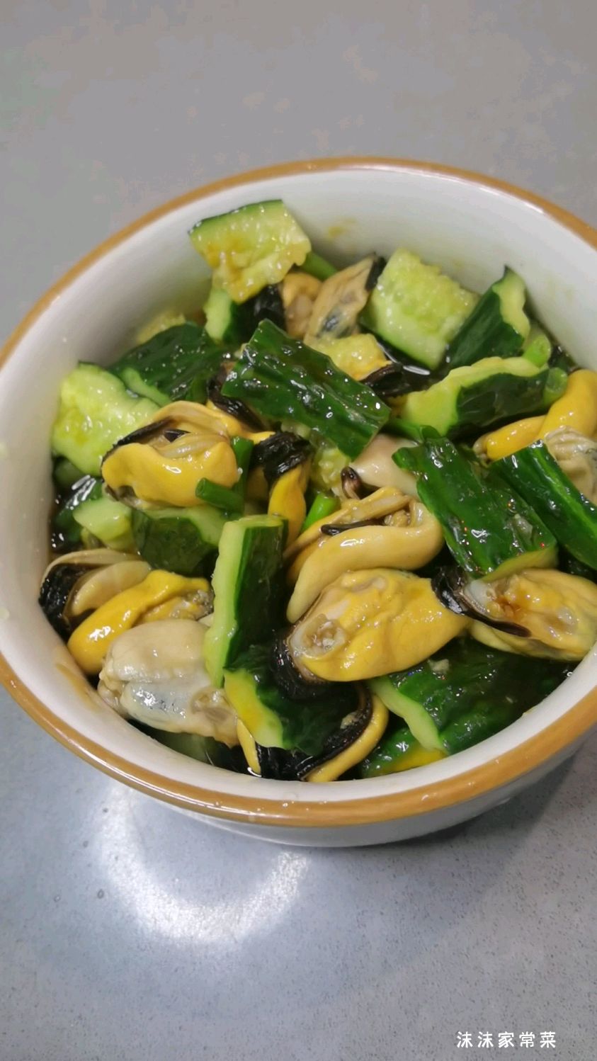 夏日凉菜 黄瓜拌淡菜 也叫海红