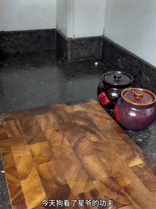 爆浆撒尿牛丸 复刻一下功夫里的纯手打爆浆撒尿牛丸,真的特别Q弹