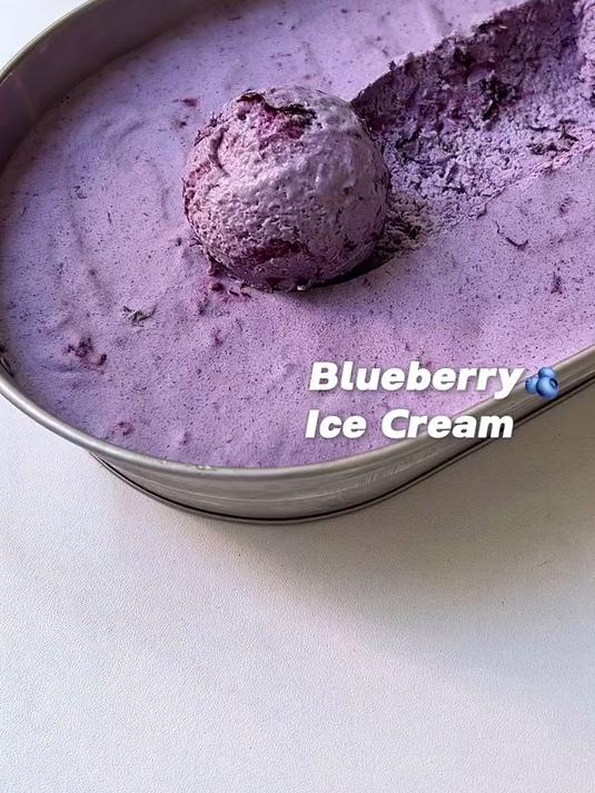 蓝莓冰淇淋,丝滑浓郁无冰渣,搅一搅完成