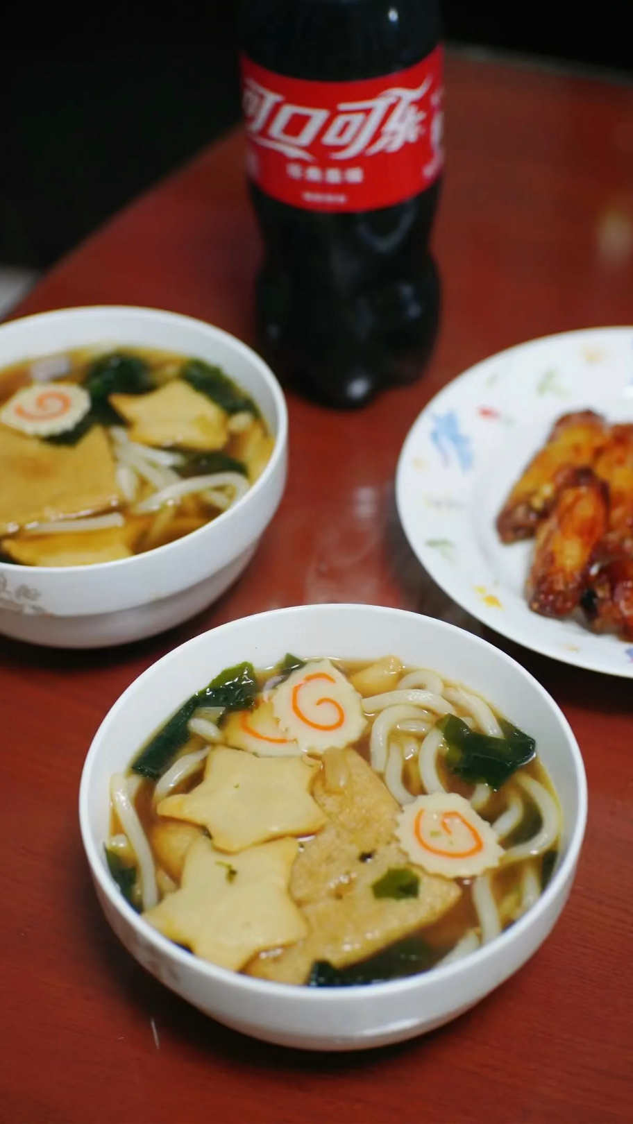 乌冬面配烤鸡翅～超爱了!