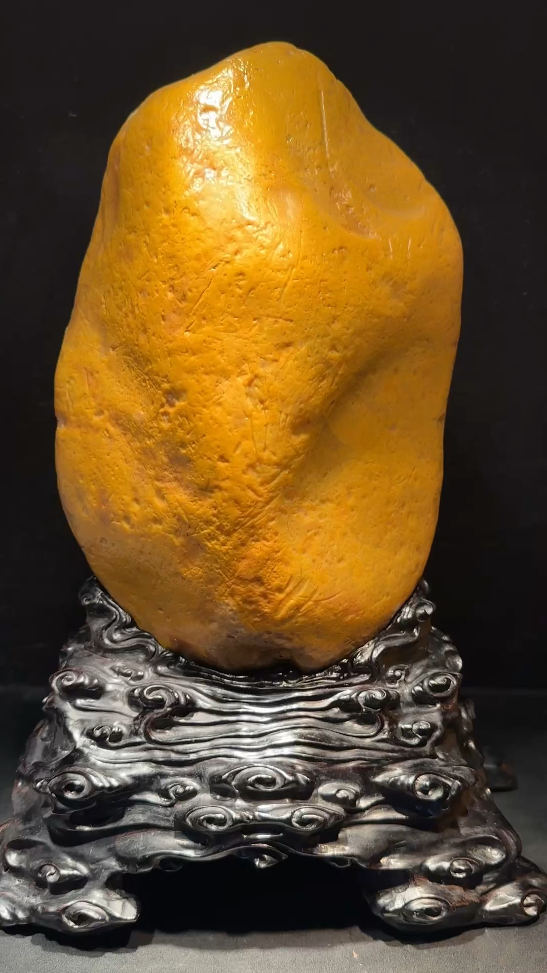 田黄石《原石》净重:6220克