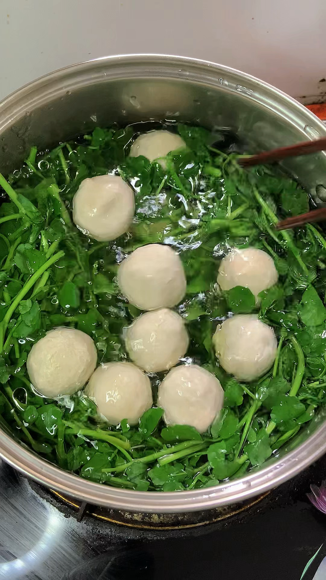 清润的西洋菜猪肉丸汤,潮汕人家从小喝到大