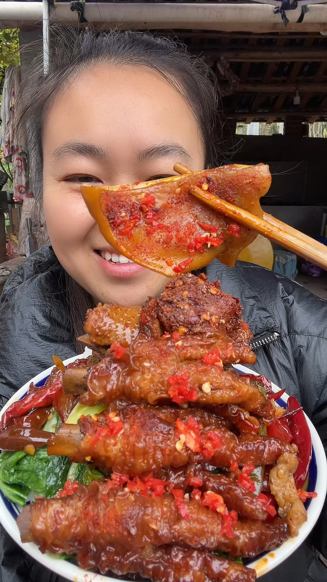 麻辣猪耳朵,虎皮无骨鸡爪