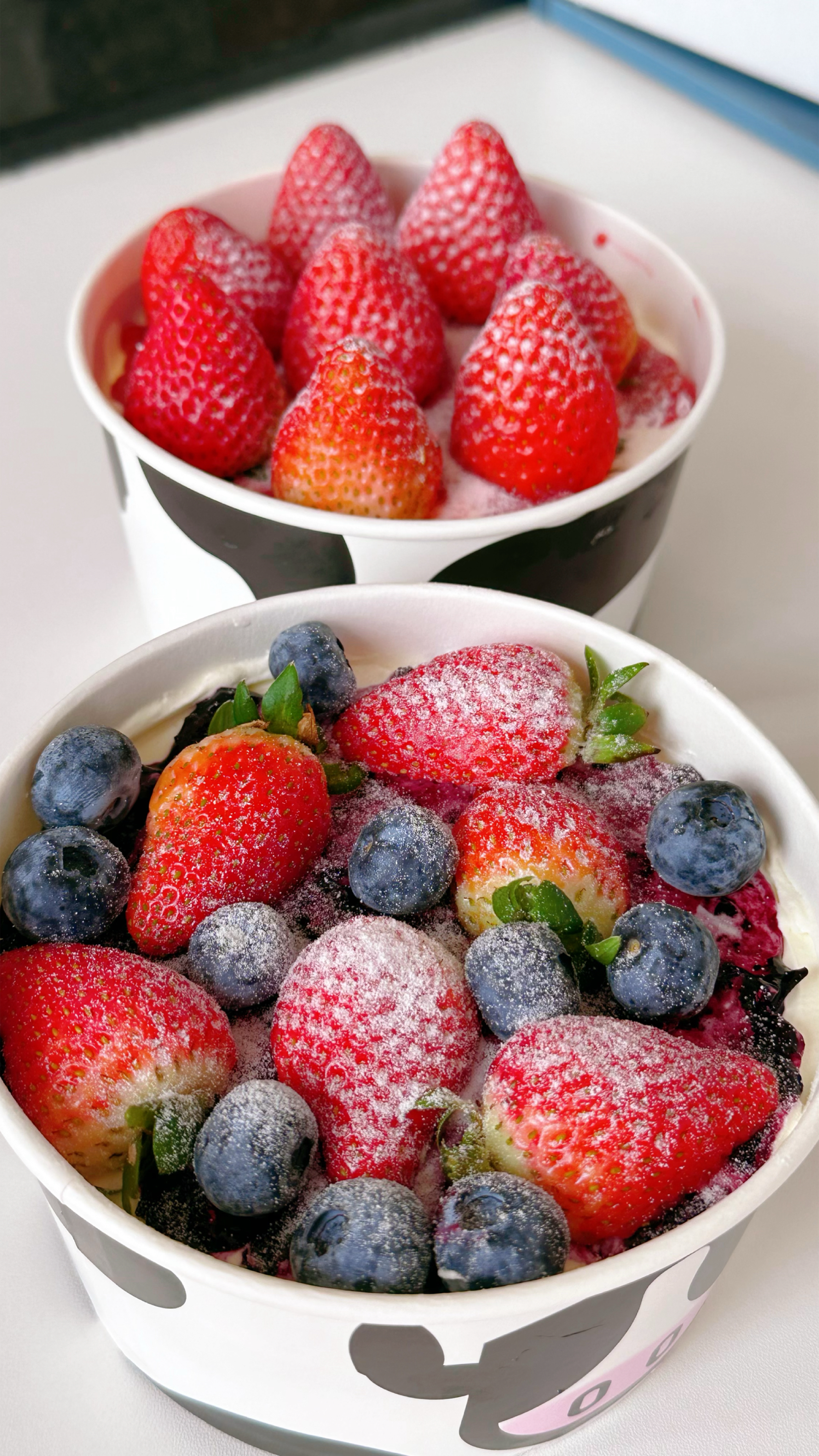 你有你的搪瓷盆草莓蛋糕,我有我的烘焙纸盒草莓蛋糕