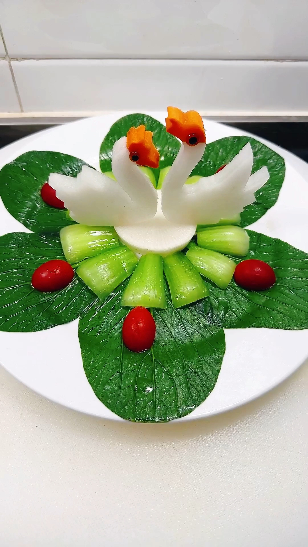 大酒店小天鹅摆盘