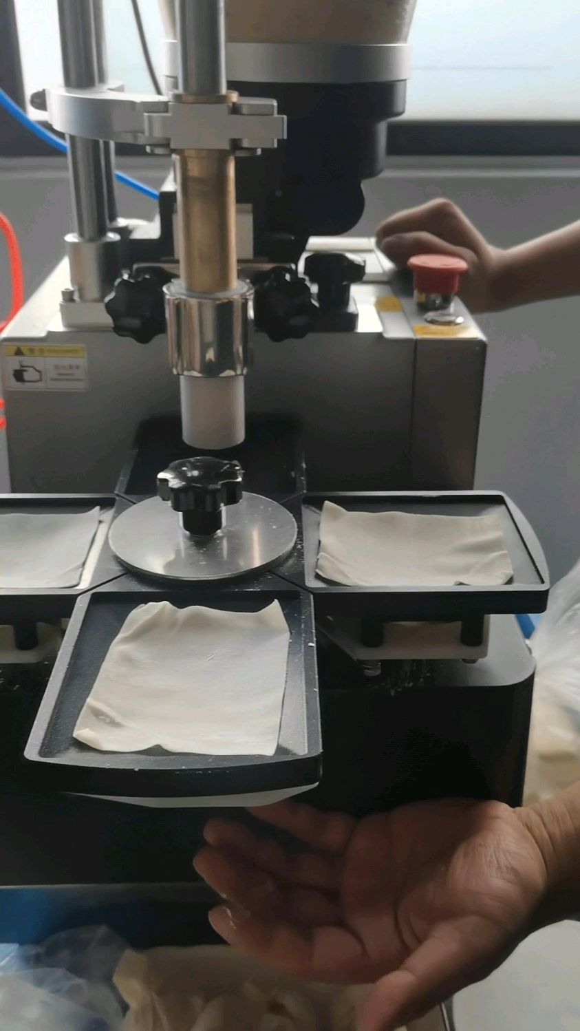 松川桌面馄饨机精小巧可以包25克大馄饨,误差1克以内商家开店神器