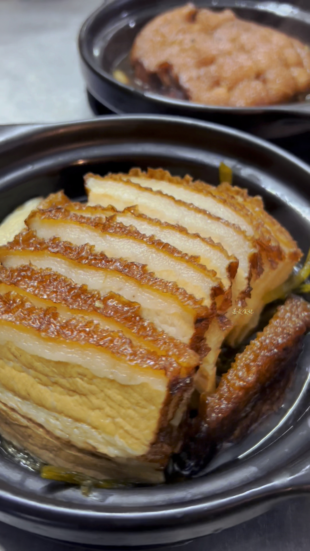 河南传统美食 扣碗好吃!河南传统扣肘子,扣肉夹馍你管吃几个?