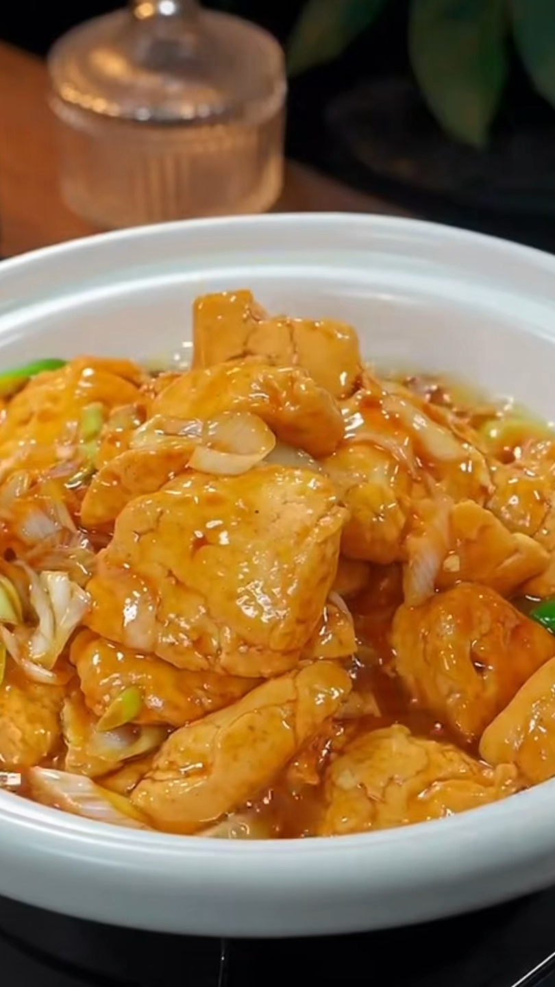 宝子们,西红柿炒菜花和葱烧豆腐来啦!