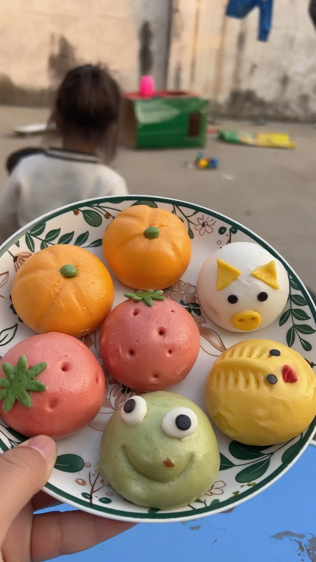 亲子玩乐,卡通馒头谁想吃