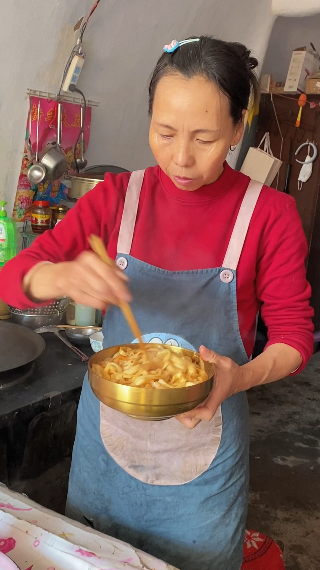 农家手工刀削面,筋道爽滑,太香了