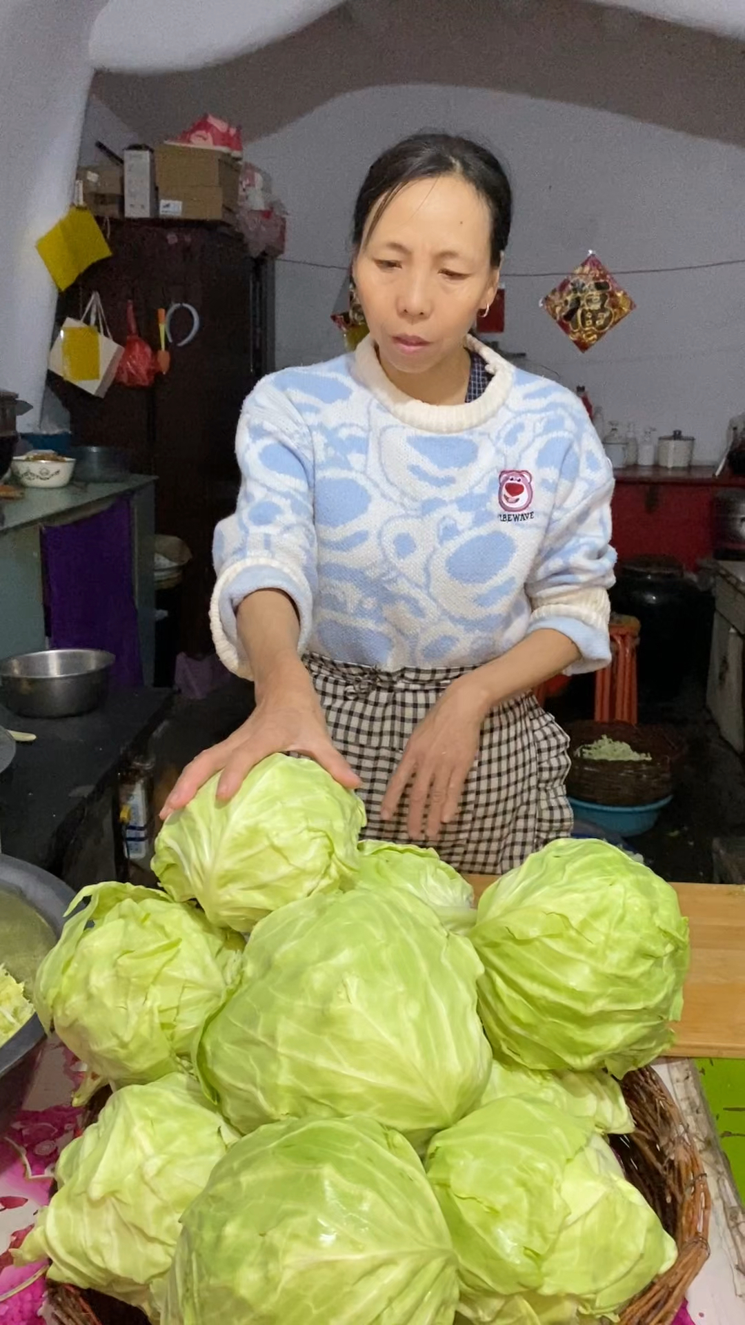 冬天到了,腌黄菜屯着吃,酸酸的很开胃