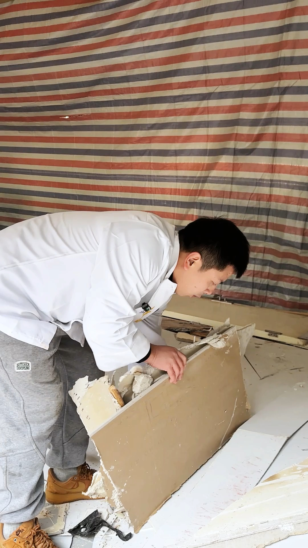 卤菜店不会装修怎么办?来卢卤卤不仅可以学到技术,还有装修方案